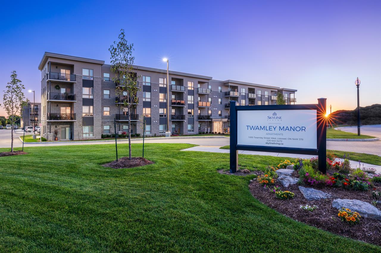 Twamley Manor | 2838765