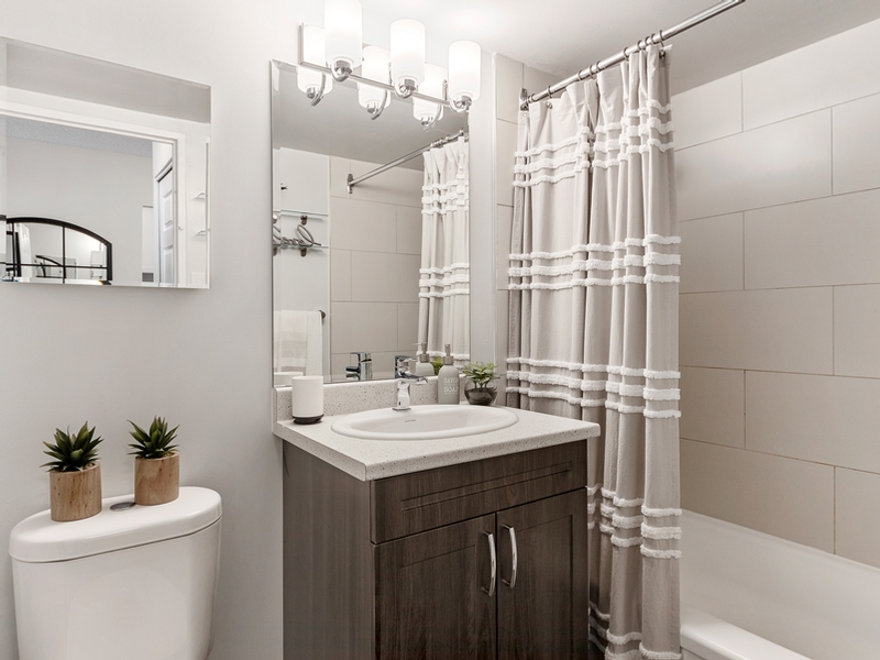 St. Laurent Boulevard | 2859692