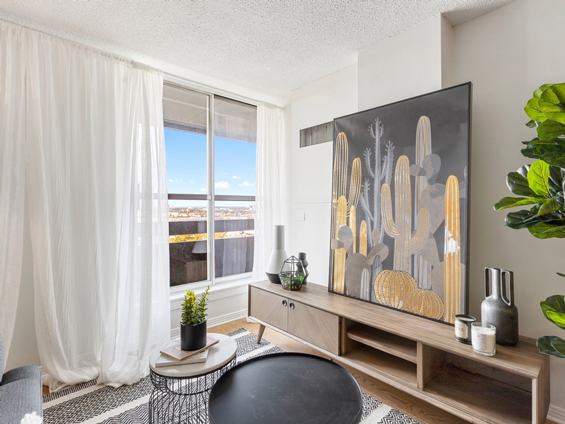 St. Laurent Boulevard | 2859692