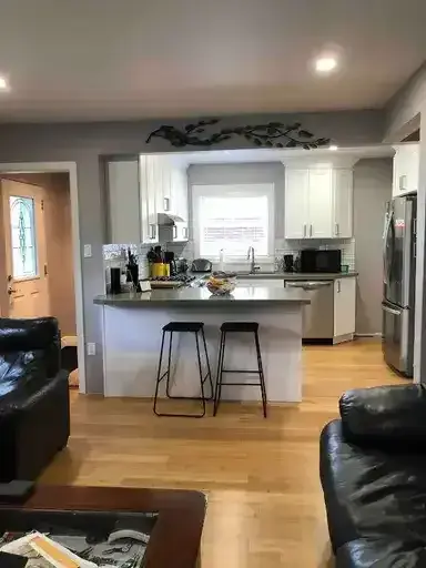 Spacious 2-Bedroom, 1-Bath Home for Rent in Abbotsford  (Main Floor) | 33971 Essendene Avenue, Abbotsford | 2839047