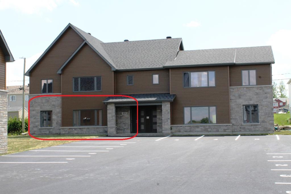 4 ½ avec planchers chauffants dans toutes les pièces – REZ-DE-CHAUSSÉE | 2839252