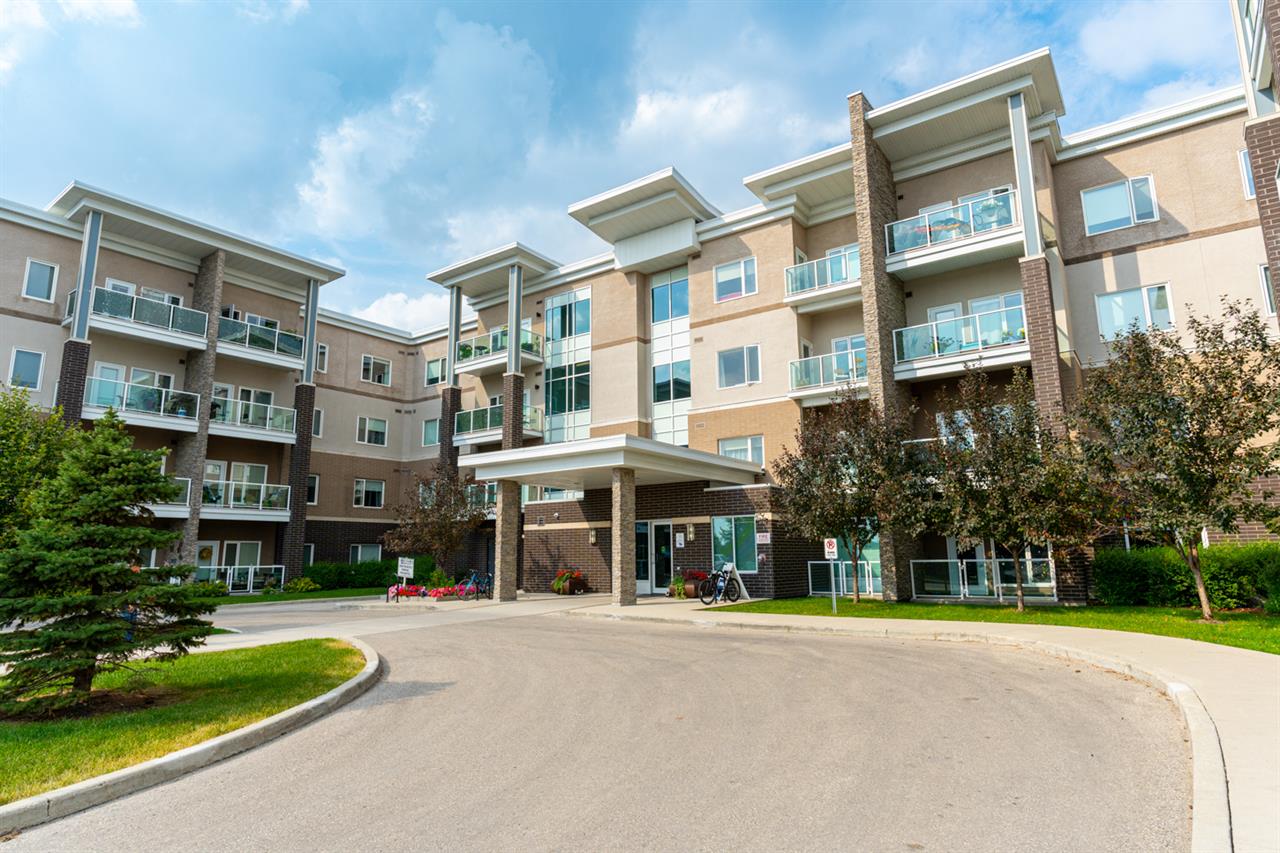 Lady Joyce Apartments | 2839687