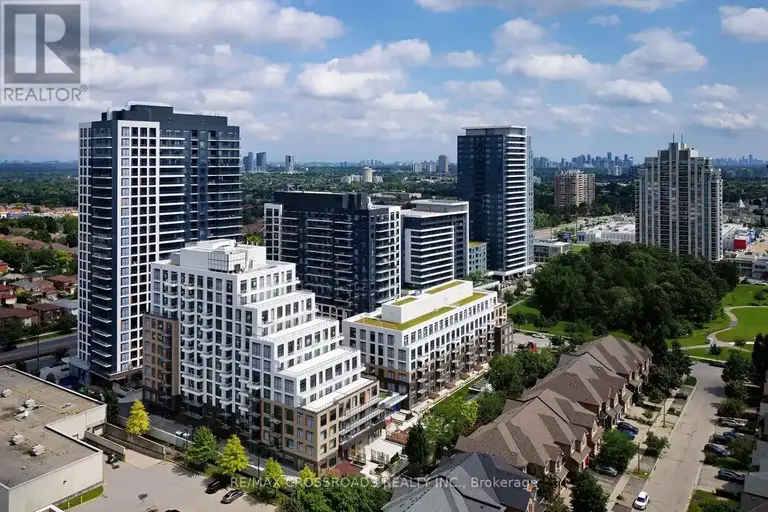 D-421 - 8 BEVERLEY GLEN BOULEVARD | D-421 - 8 BEVERLEY GLEN BOULEVARD, Vaughan | 2891015