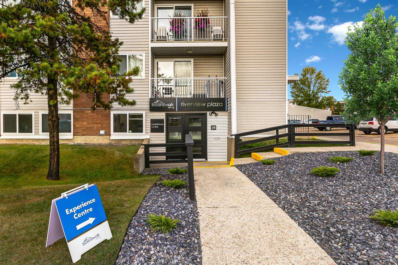 Riverview Plaza | 2840538