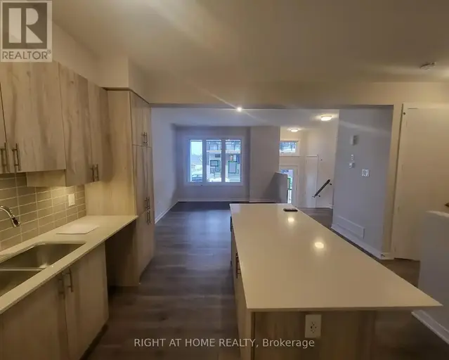 221 SPECKLED ALDER ROW | 221 SPECKLED ALDER ROW, Ottawa | 2840724