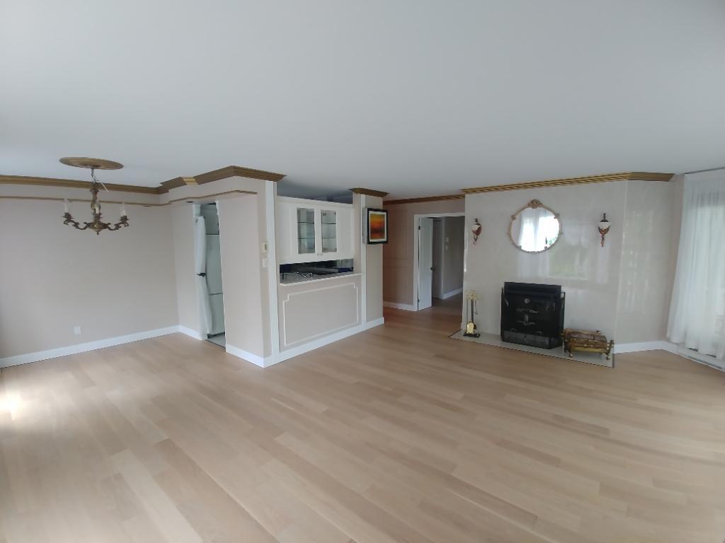 Beau condo 4 1/2 à louer avec stationnement intérieur | 2840986