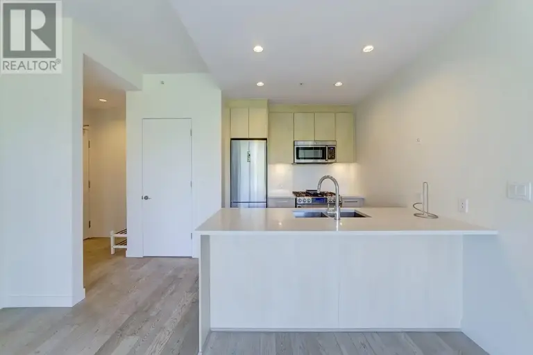 106 9060 UNIVERSITY CRESCENT | 106 9060 UNIVERSITY CRESCENT, Burnaby | 2882375