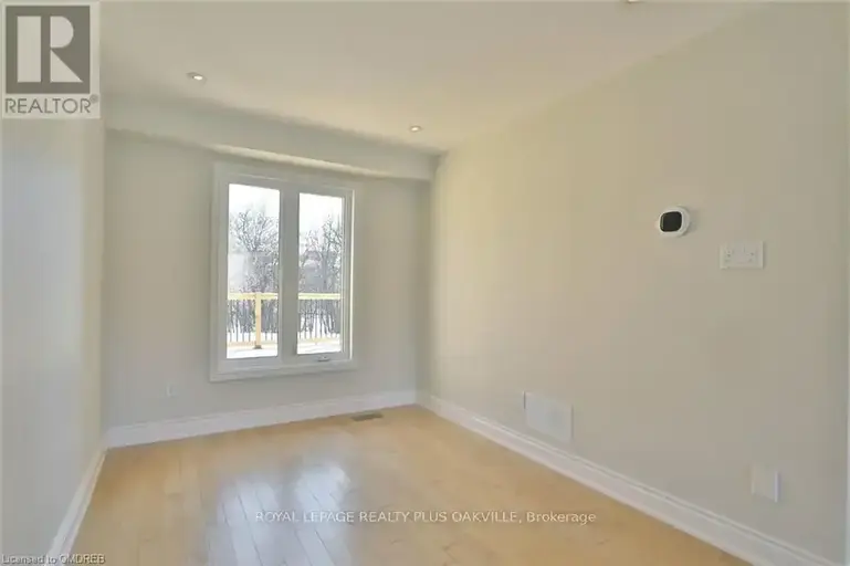 210 ROSS LANE | 210 ROSS LANE, Oakville | 2855276