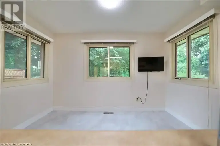172 WOODBEND Crescent | 172 WOODBEND Crescent, Waterloo | 2855358