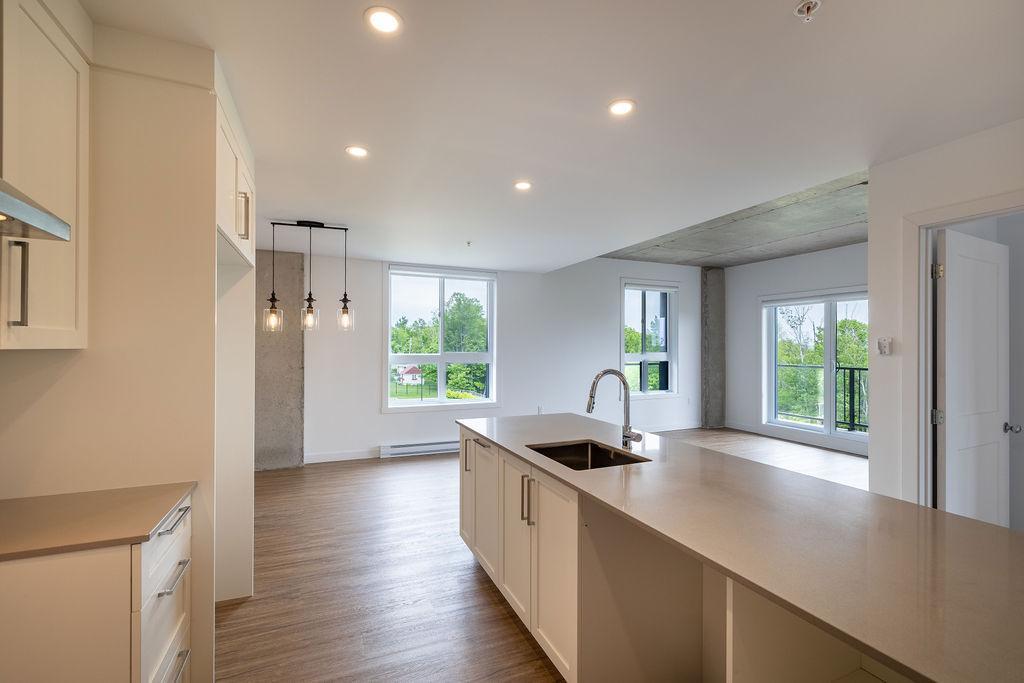 6 1/2 + en COIN - Bureau - Lévis centre-ville | 2842680