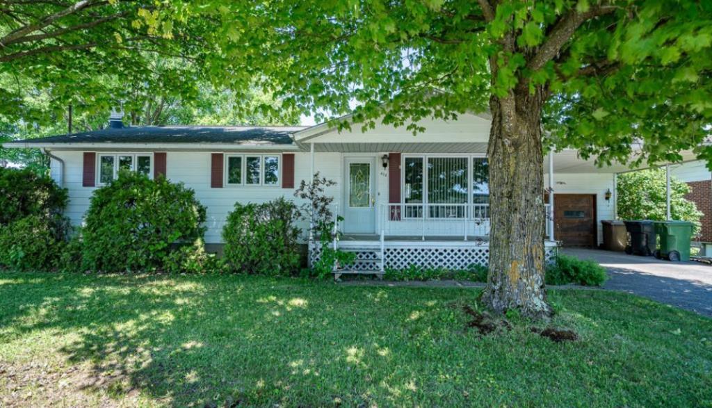 🏡 Maison à louer à Val-des-Sources – Emplacement rêvé, confort assuré! | 2842683