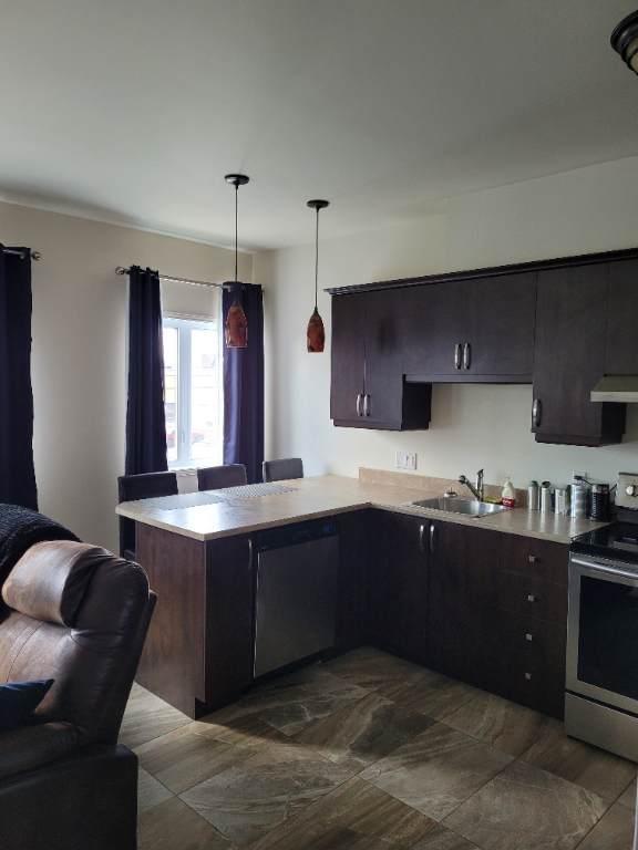 Très beau 3 1/2 au 2e étage disponible 1Juillet | 2842749