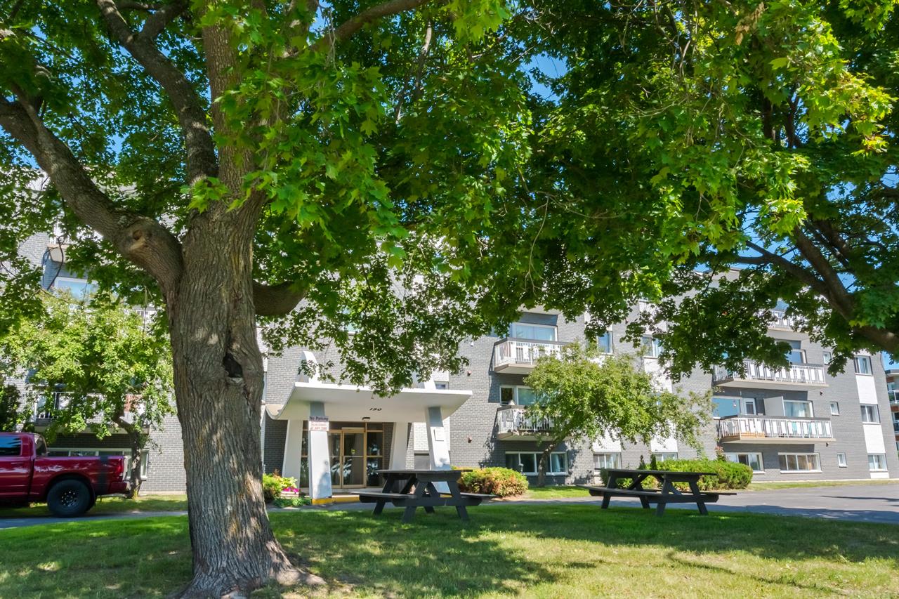 Ruscio Villa Apartments | 2878479