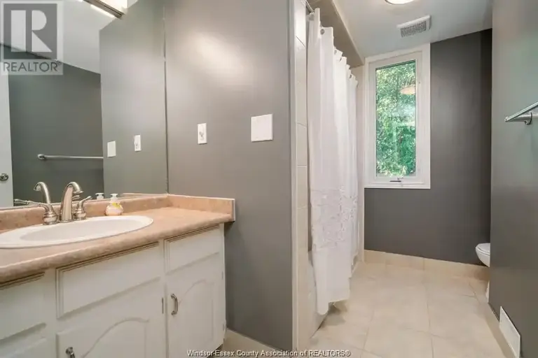 3925 RIVERSIDE DRIVE | 3925 RIVERSIDE DRIVE, Windsor | 2843314