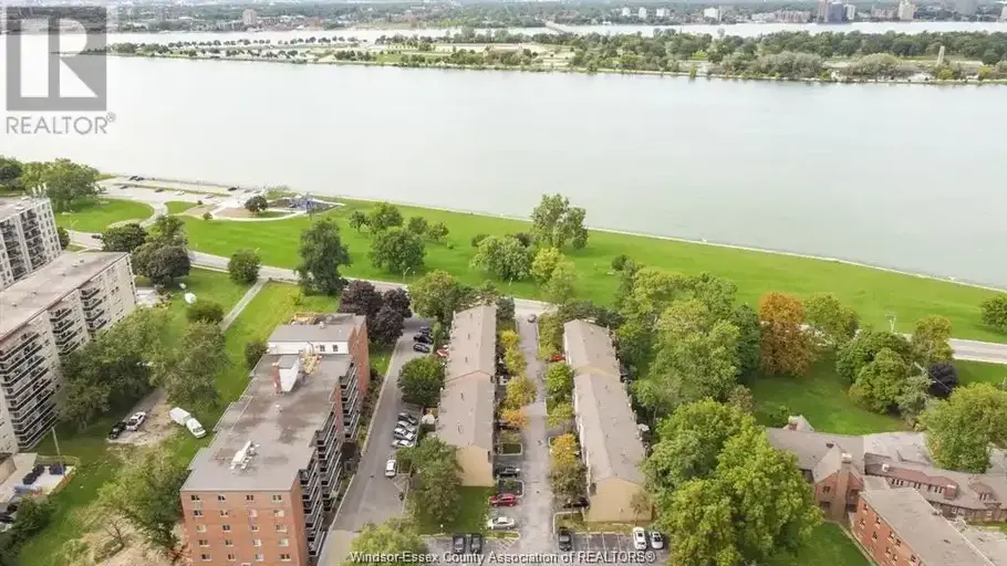 3925 RIVERSIDE DRIVE | 3925 RIVERSIDE DRIVE, Windsor | 2843673