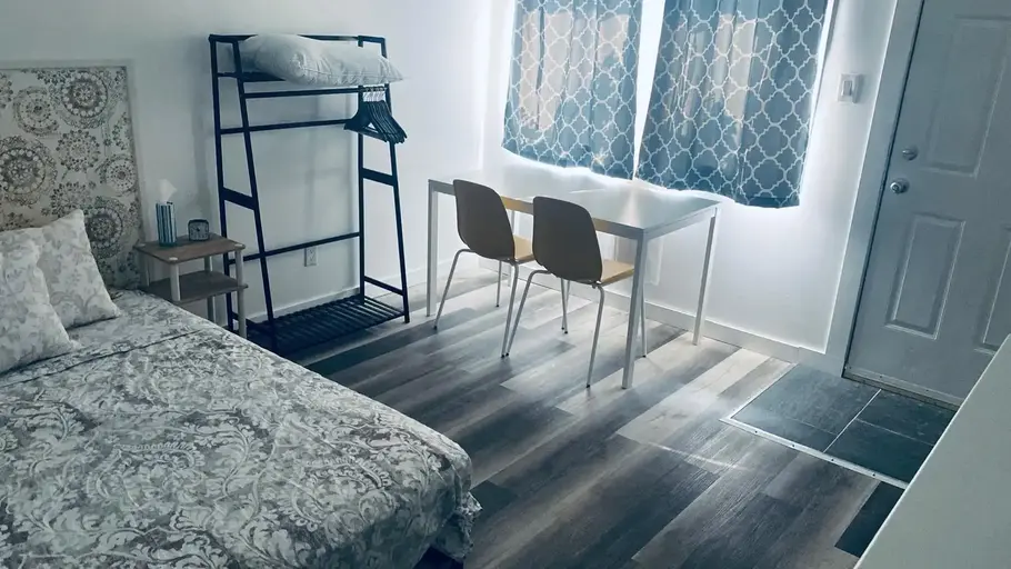 $1000 All in! Furnished Kitchenette Apartment | 22130 Stony Plain Road, Edmonton | 2889359