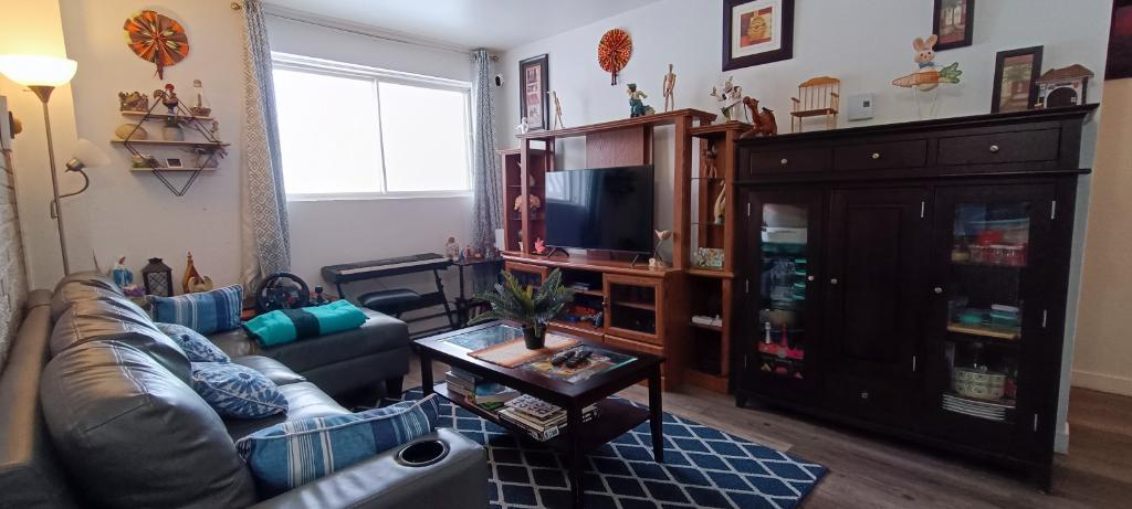 51/2 a Boisbriand dispo 1Juillet 2025 internet 2 stationnements, Loker, Thermopompe | 2845980