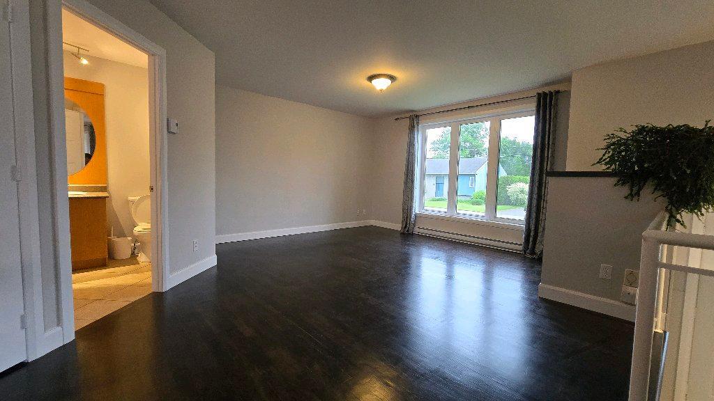 Jumelé à louer 2 chambres 1.5 salles de bain | 2845981