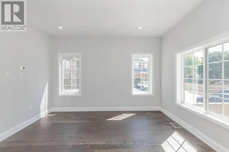 64 DEWBERRY DRIVE | 64 DEWBERRY DRIVE, Kitchener | 2846060