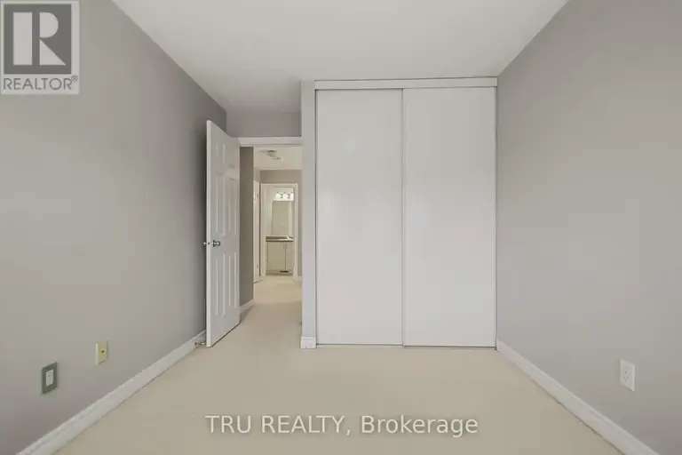 B - 122 LINDENSHADE DRIVE | B - 122 LINDENSHADE DRIVE, Ottawa | 2846143
