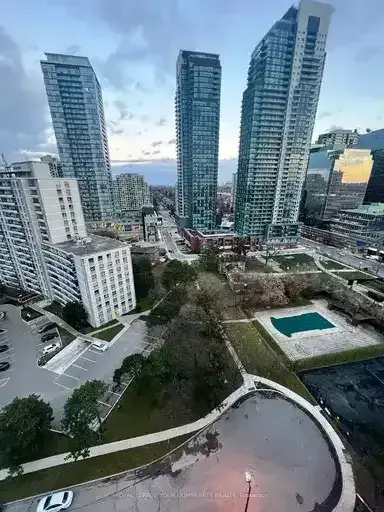 Yonge / North York 2 bed 1 wash utilities included and 1 parking included | 233 Beecroft Road, Toronto | 2846158