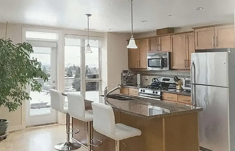 Smashing 2.5 Bedroom Centrally Located Condo | 710 - 1160 Bernard Avenue, Kelowna | 2846181