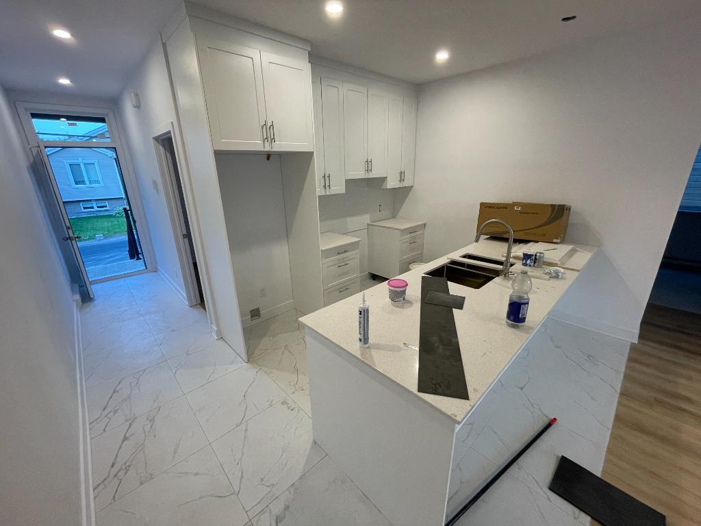 REZ-DE-CHAUSSÉE - 5 ½ neufs haut de gamme–1er juillet ou 1er août 2025 | 2846332