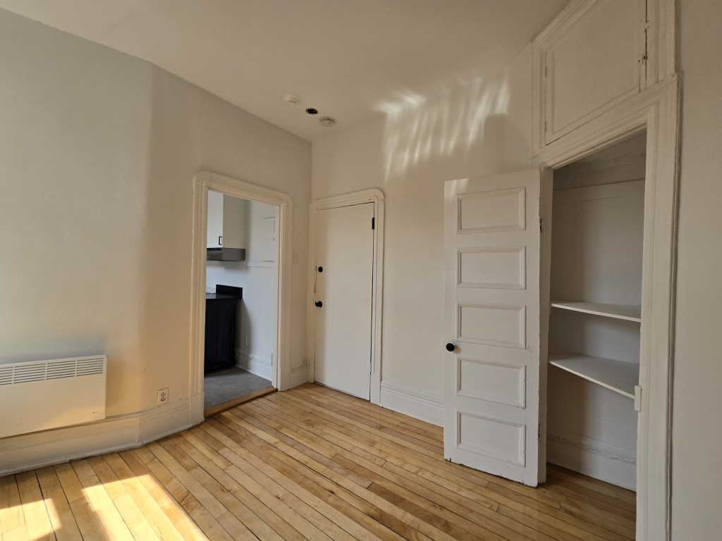 Studio à Louer | 2846388