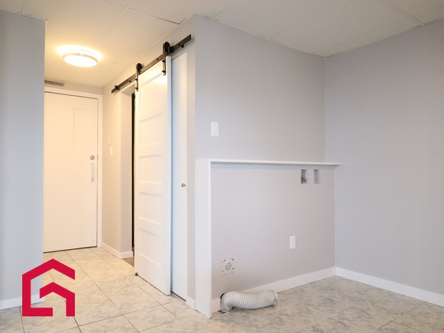 Appartement Saint-Polycarpe À Louer | 2846416