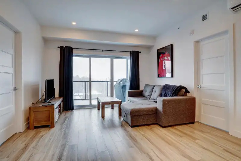Luxueux 4 1/2 Style Condo Secteur Mont-B | 2846579