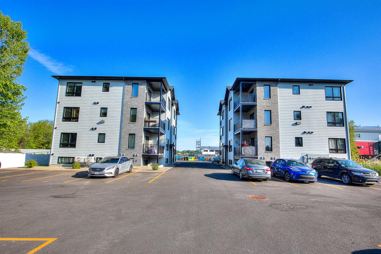 Appartement Saint-Zotique À Louer | 2846785