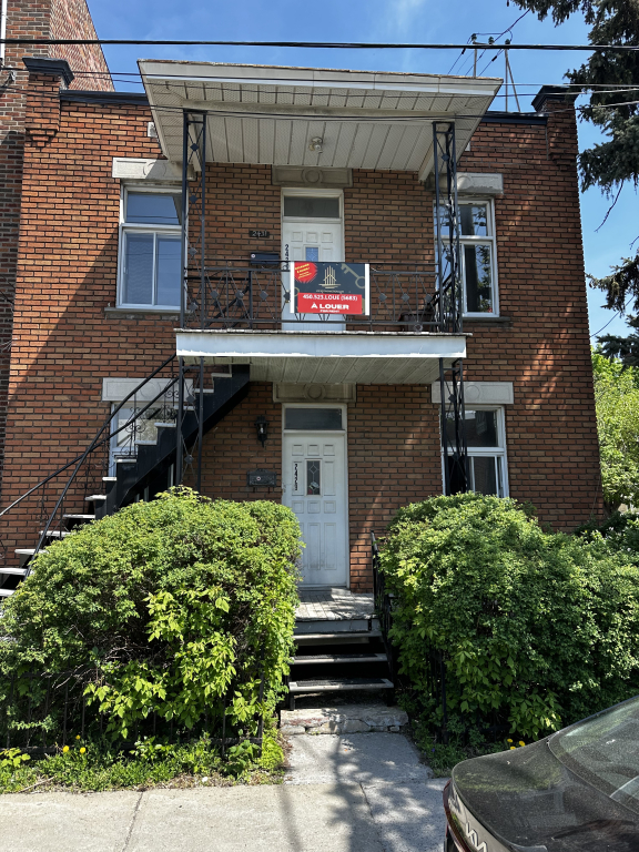 Spacieux 1 CH Avec Salon Double | 2846793