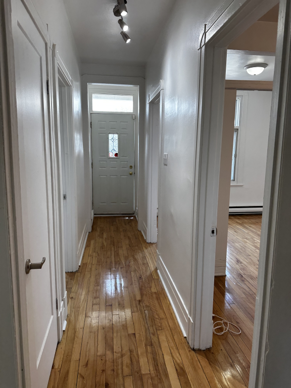 Spacieux 1 CH Avec Salon Double | 2846793