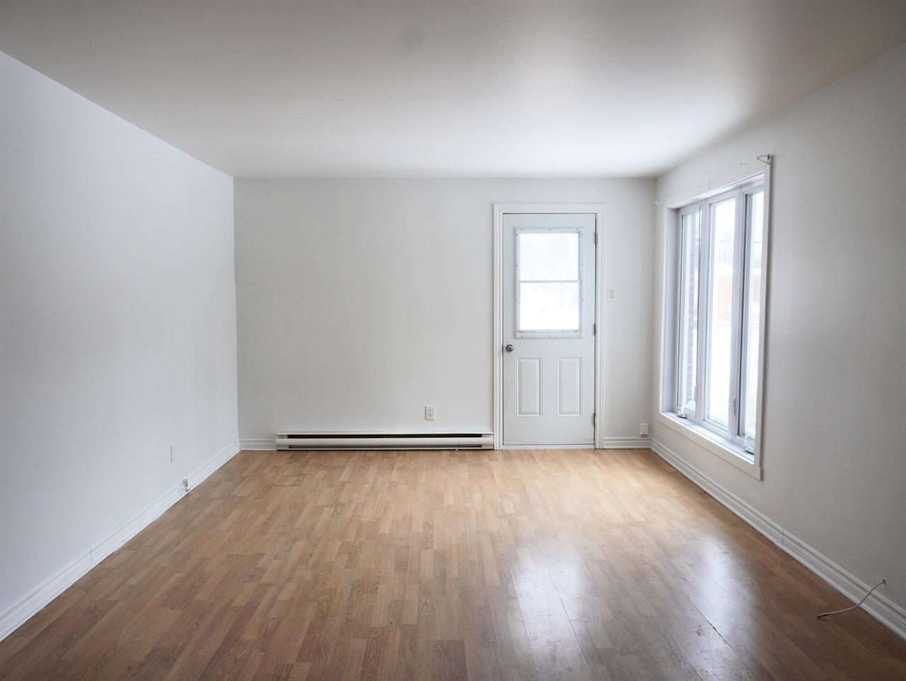 Appartement Saint-Colomban À Louer | 2846817