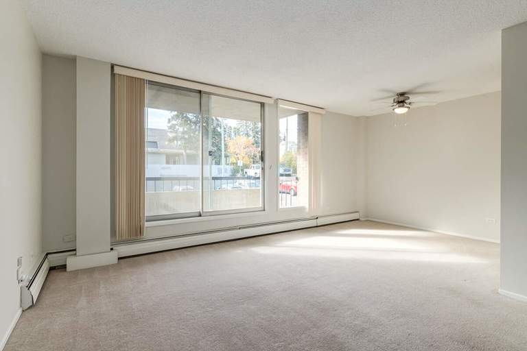 Forest Hills | 2010 Hope St SW, Calgary | 2846834