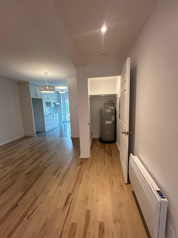 4 ½ (1 Chambre) Rénové | 2846978
