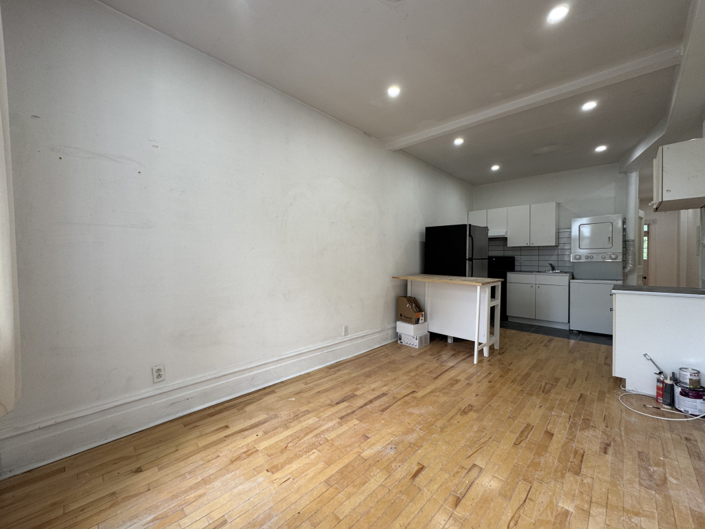 Mile-End - Superbe 4 1/2 Au 3e Étage | 2846990