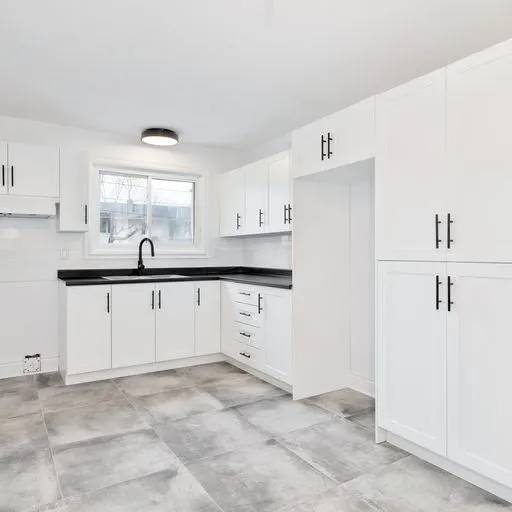 (Hull) Appartement Rénové Avec Internet Et Stationnement Inclus – Centre-ville De Hull | 2846991
