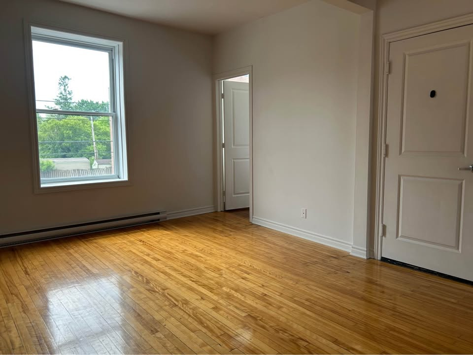 4 ½ Lumineux Et Tranquille | 2847153