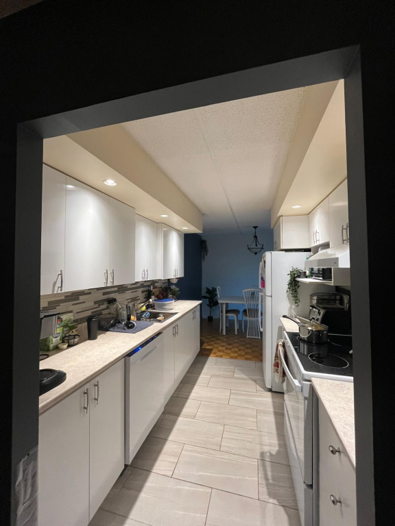 Large Apartment | 2847159