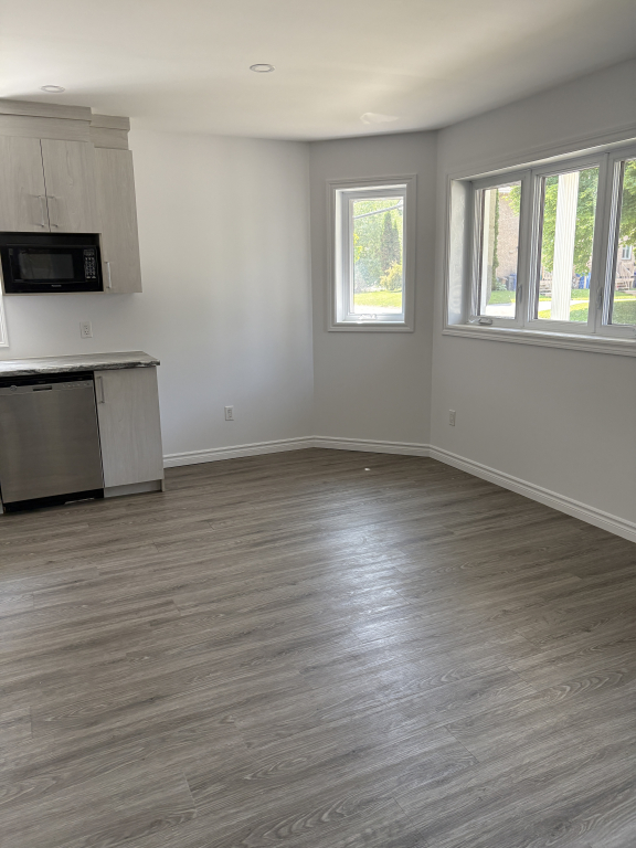 Appartement De 2+bureau à Louer | 2847193