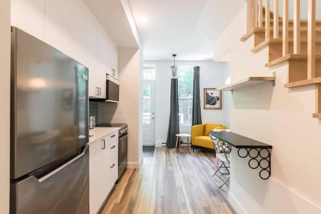 Plateau - 3 1/2 Meublé Sur 2 Étages | 2847338