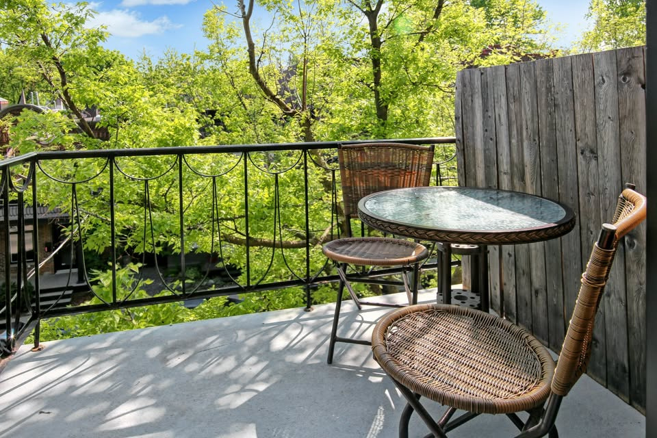 3 1/2 MEUBLÉ PLATEAU MT-ROYAL | 2847342