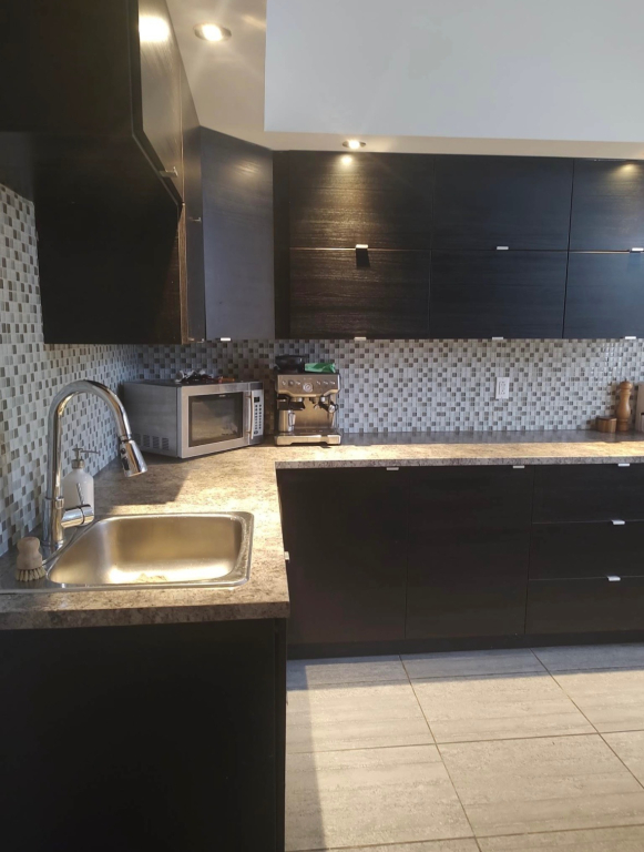 Magnifique 6 1/2 | 2847360