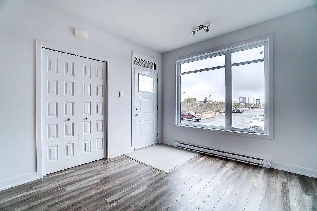 120 Rue Du Maquis (aylmer) Grand Condo Avec A/C Et Stationnement | 2847362