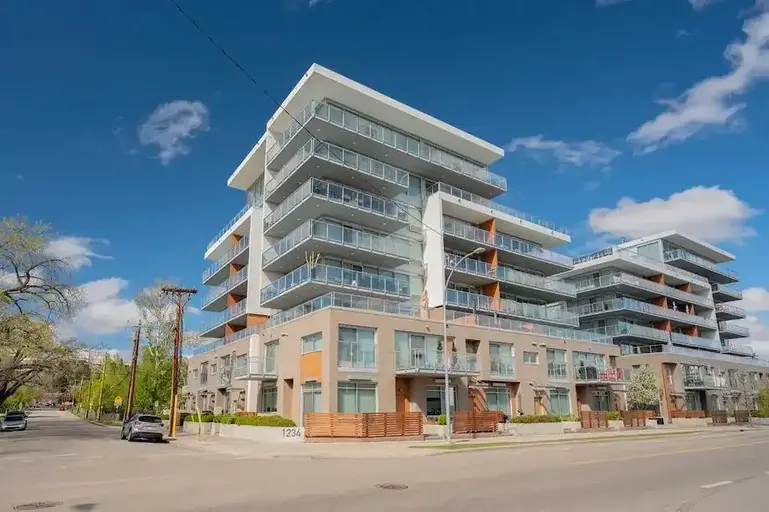 Ezra on Riley Park - Main Floor | 2104 - 1234 5 Avenue Northwest, Calgary | 2847436