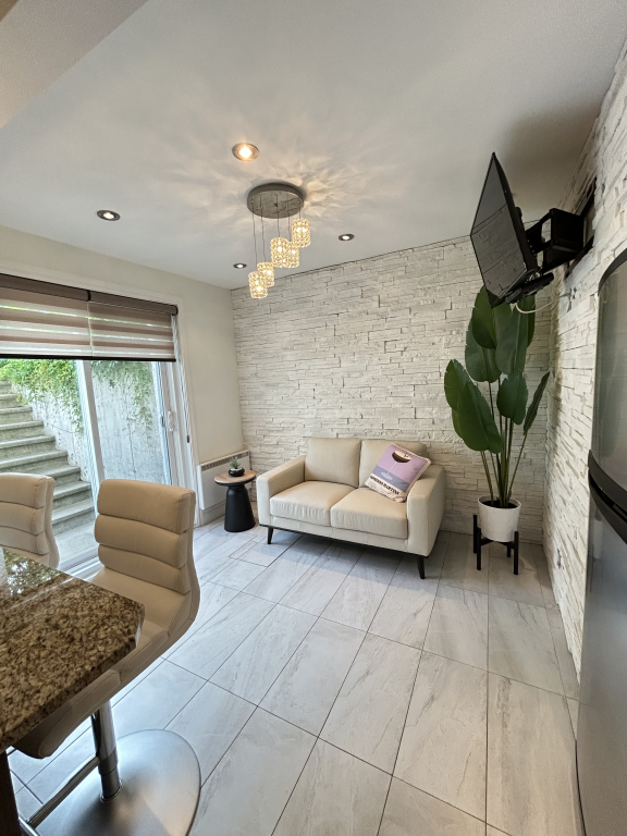 41/2 MEUBLE MONTREAL PRÈS METRO | 2847480