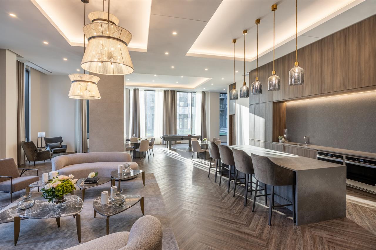 2 Beds, 1 Bath - 815 Avenue Plymouth, Mont-Royal | 2847509