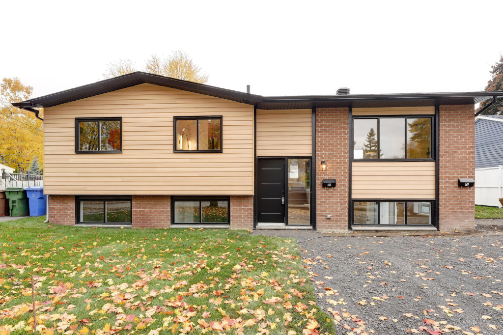 5 1/2 St-Eustache - Cour Arrière - Août | 2847561