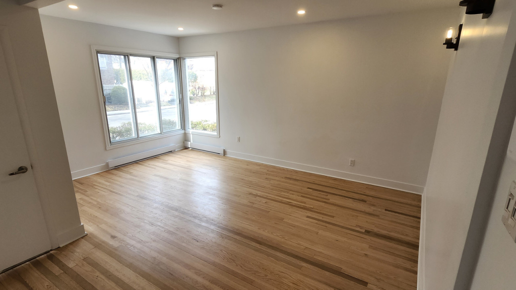 Rez-de-chaussée + S-SOL + GARAGE + COUR | 2847567